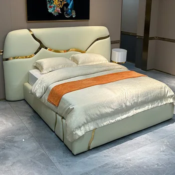 Итальянская светлая роскошная кожаная большая кровать высокого класса, современная большая вилла, главная спальня, кожаная кровать 1,8 метра, кровать из цельного дерева, двуспальная кровать