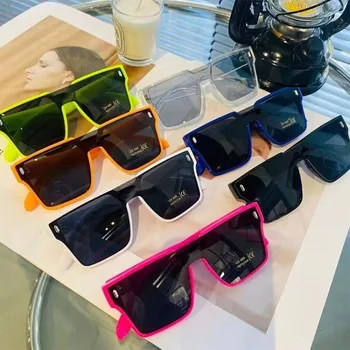 Новые винтажные солнцезащитные очки для мальчиков с декоративным рисунком, соединенные гвоздями Квадратные солнцезащитные очки для детей для путешествий на открытом воздухе EyewearUV400 Gafas De Sol